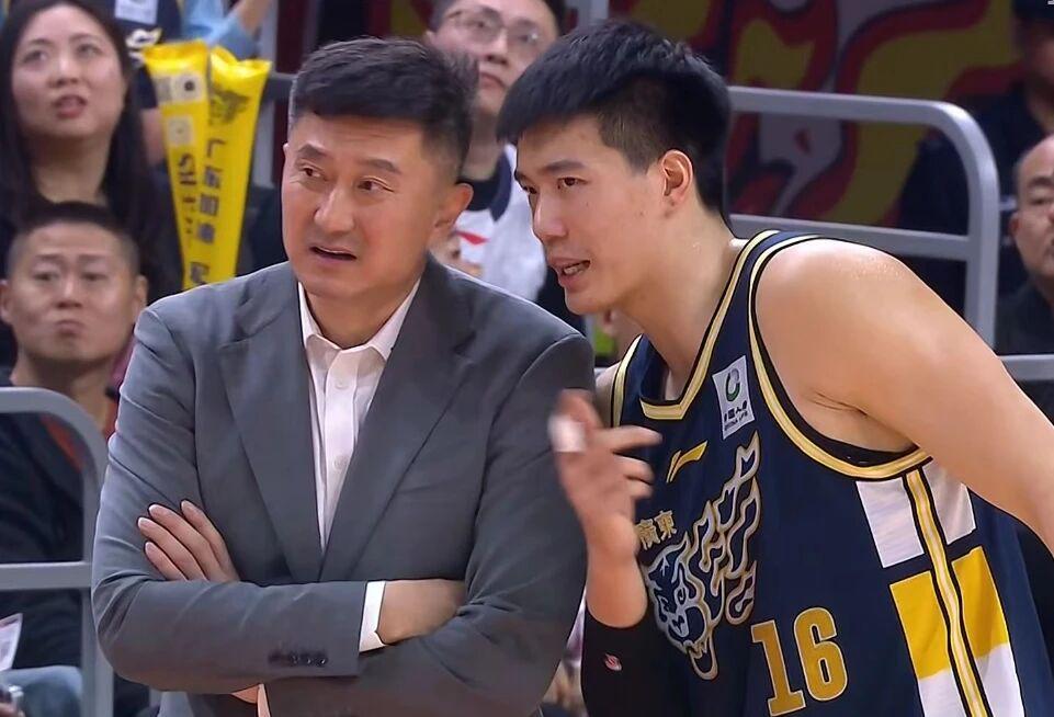 开云体育官网-广东男篮内线大将受伤，山西男篮恐被罚，辽宁男篮赵继伟确定复出